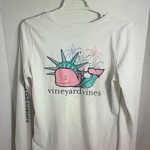 Vineyard Vines White Long-Sleeve Whale Statue Graphic Tee